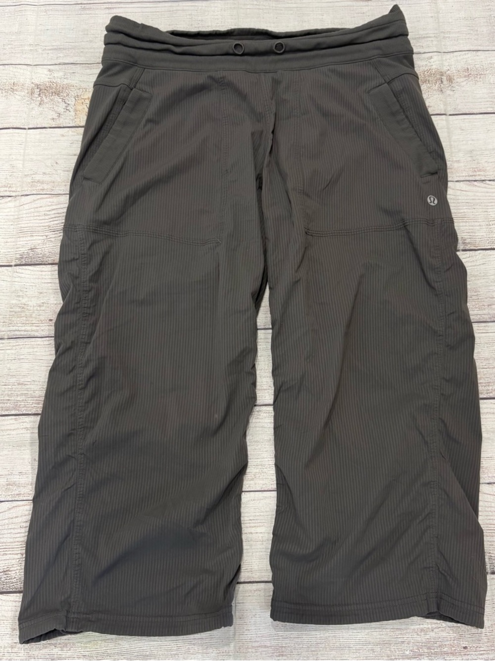 LULULEMON Grey Studio Crops Size 6